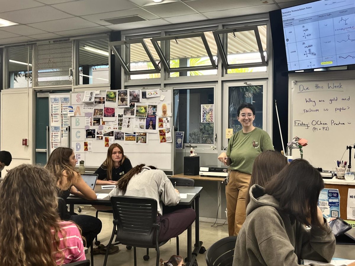 Alissa Mullin teaching AP Chemistry students about carboxylic acids in a lesson on organic chemistry nomenclature.